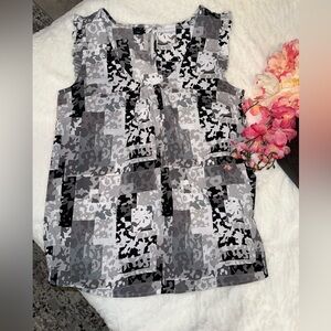 3 x 20$ New York & Company Monochrome Patchwork Blouse Size Medium